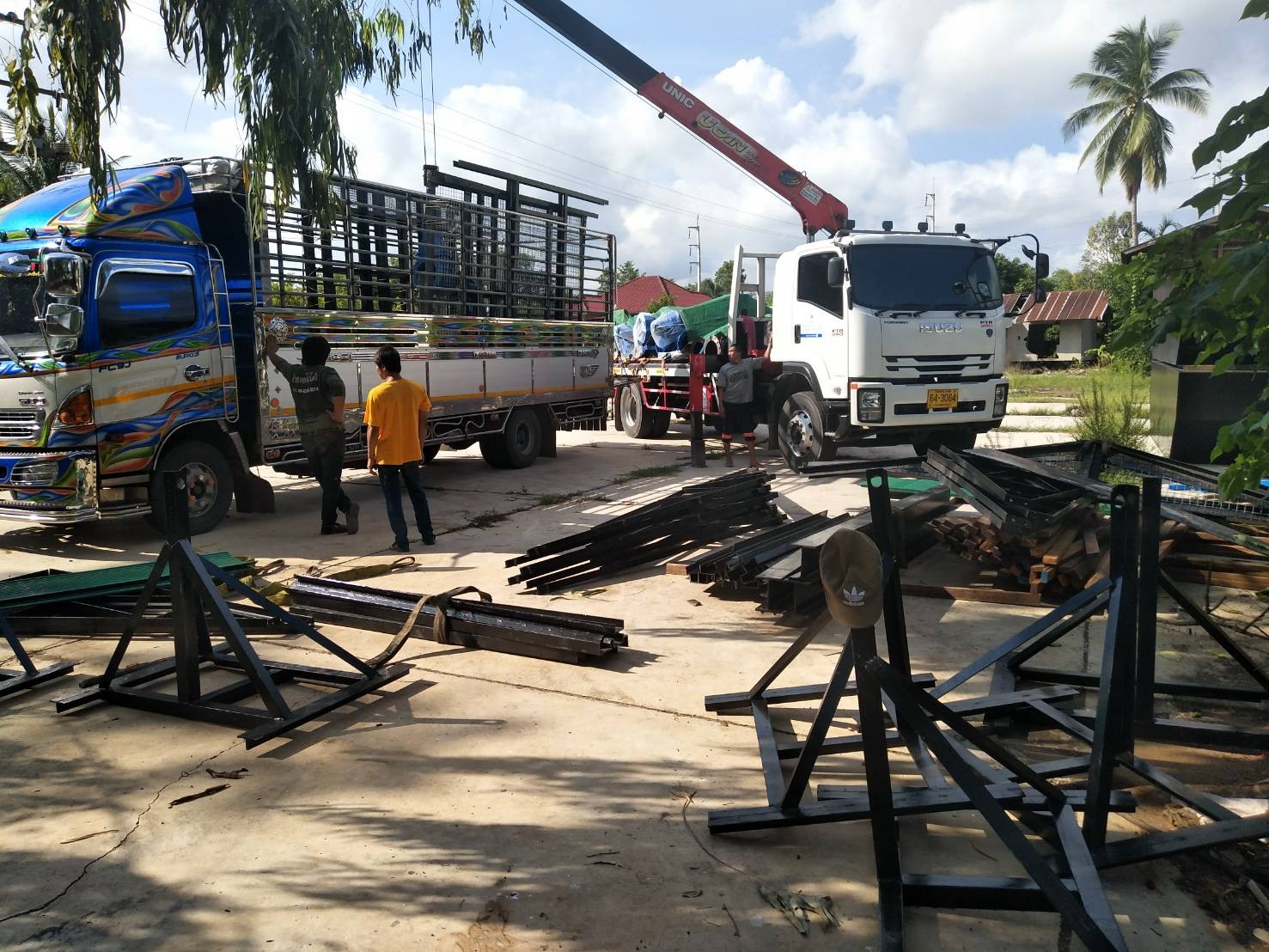 เช่ารถเฮี๊ยบพร้อมคนขับ