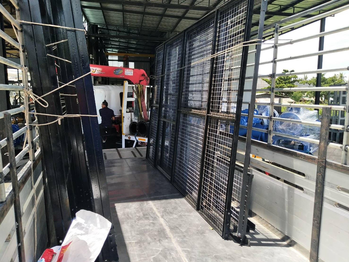 รถเฮียบรับจ้างขนาดใหญ่